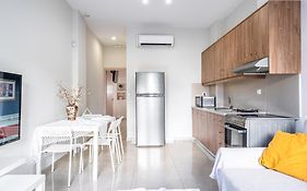 Neon Apartment, Modern, High Quality, Central Apt, Heraklion City