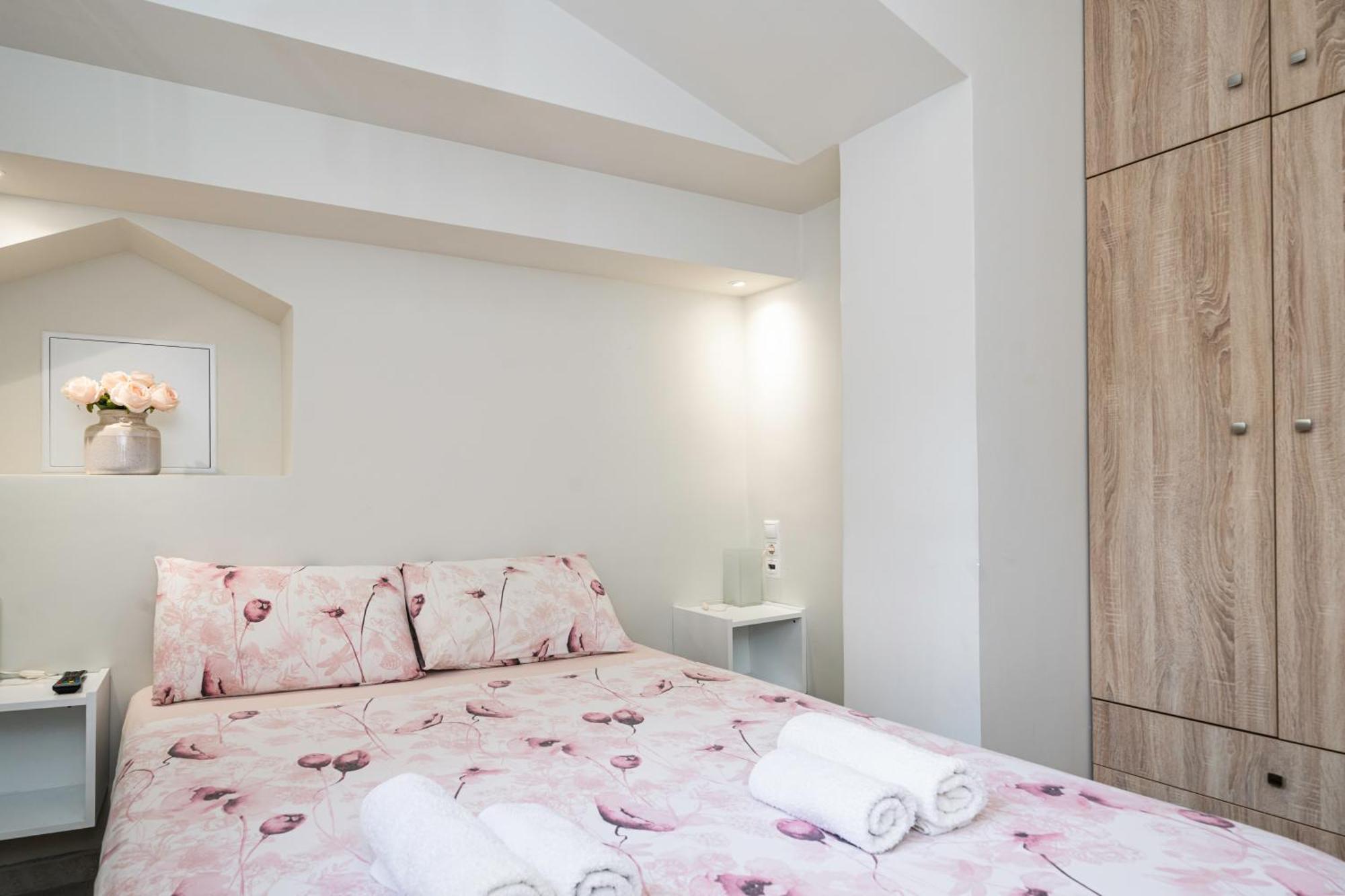 Neon Apartment, Modern, High Quality, Central Apt, Heraklion City Esterno foto